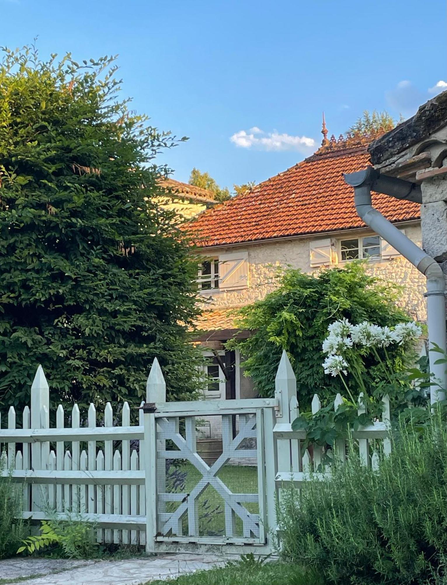 La Grange Du Barry Bed and Breakfast Belveze Exteriör bild